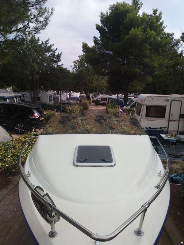 Bayliner 2052