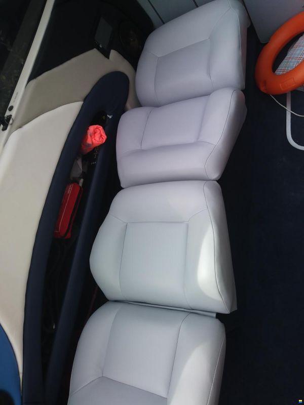 Bayliner 2052
