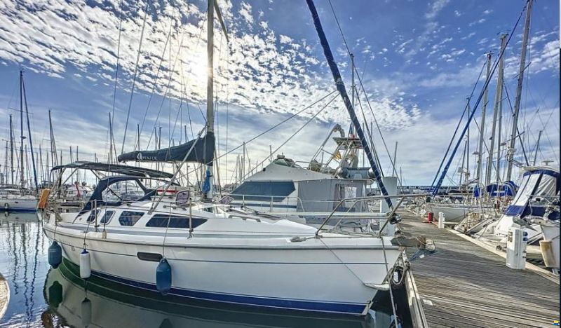 Hunter 320