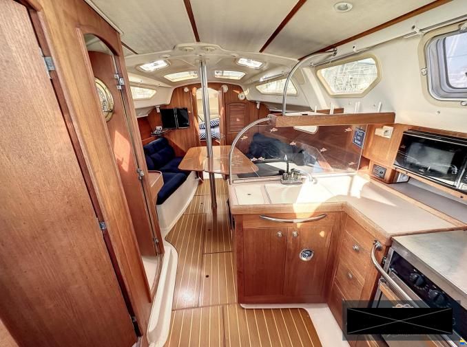Hunter 320