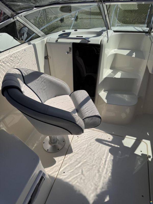 Bella 620 DC – 2005 Med Mercury 115 HK E