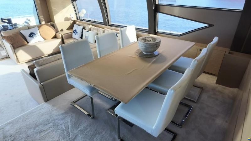 Ferretti 720