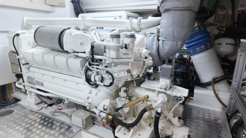 Ferretti 720