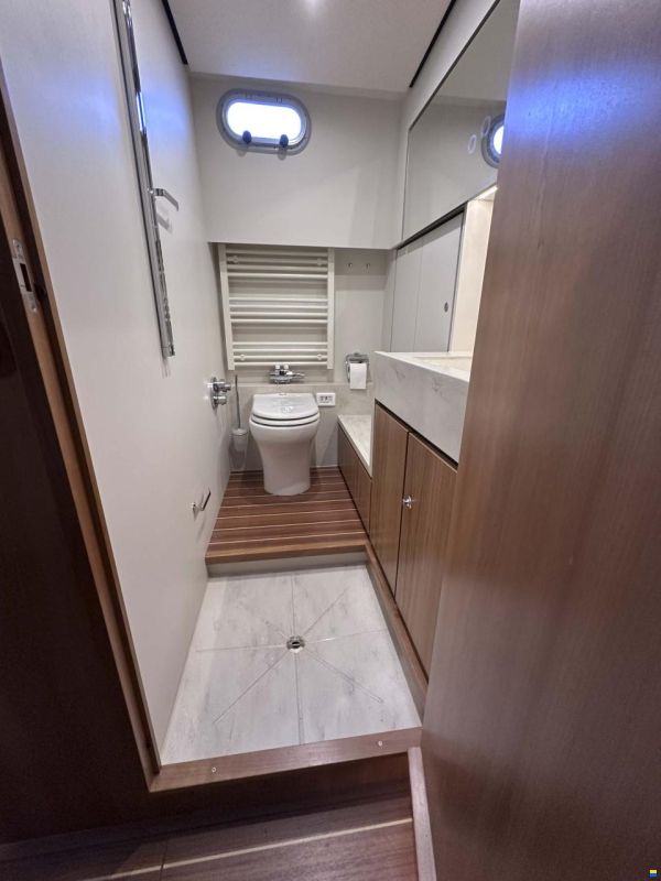 Linssen Grand Sturdy 500 Sedan