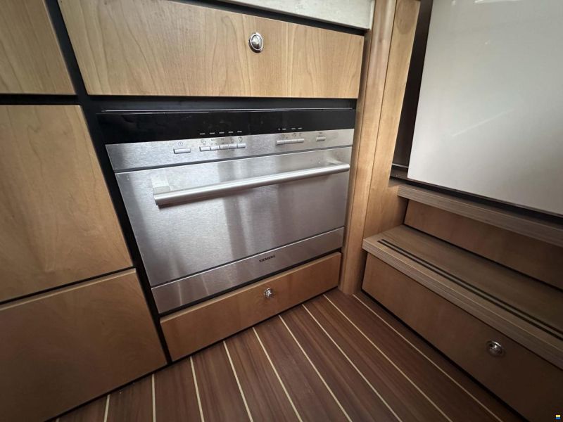Linssen Grand Sturdy 500 Sedan