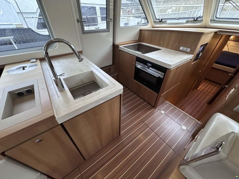 Linssen Grand Sturdy 500 Sedan
