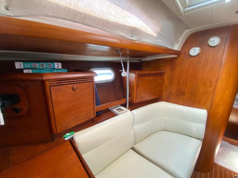 Jeanneau sun odyssey 43