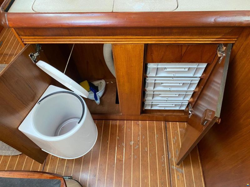 Jeanneau sun odyssey 43