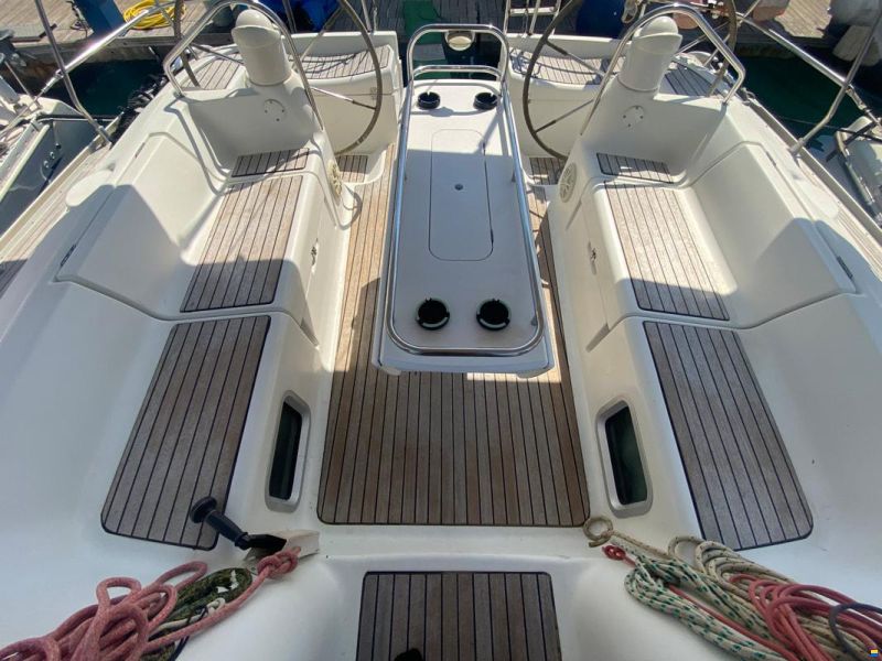 Jeanneau sun odyssey 43