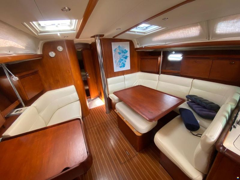 Jeanneau sun odyssey 43