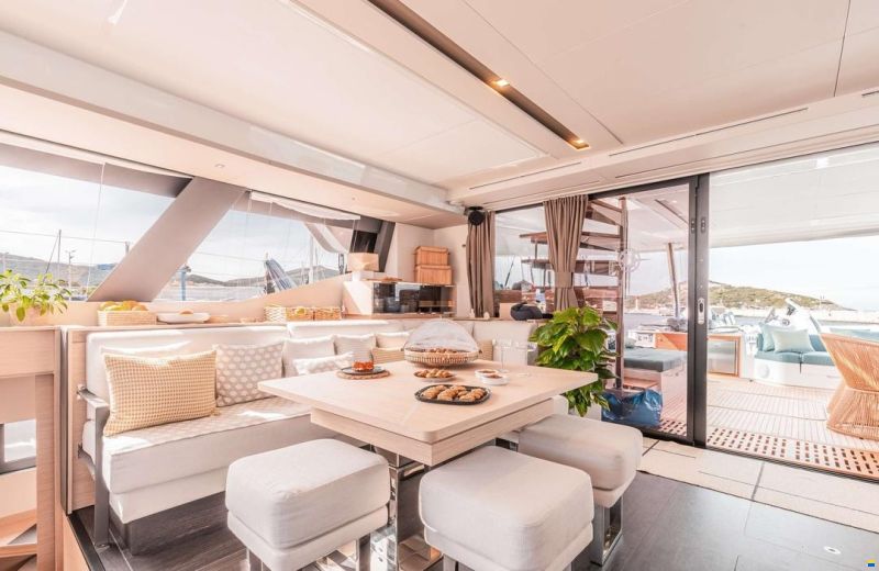 Fountaine Pajot Alegria 67