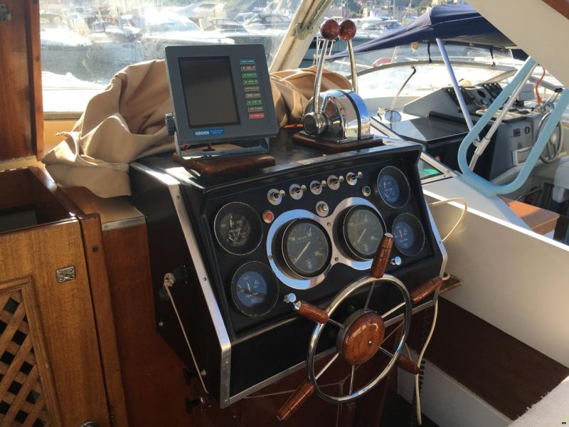 Chris Craft cavalier 30