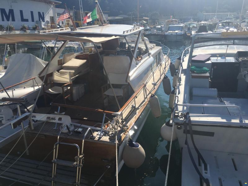Chris Craft cavalier 30
