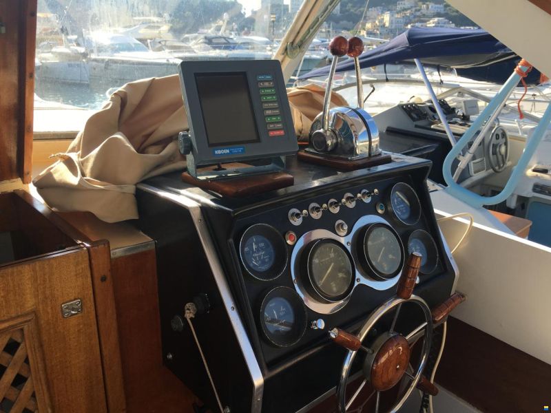Chris Craft cavalier 30