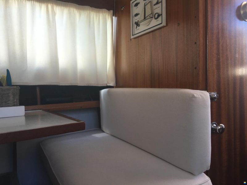 Chris Craft cavalier 30
