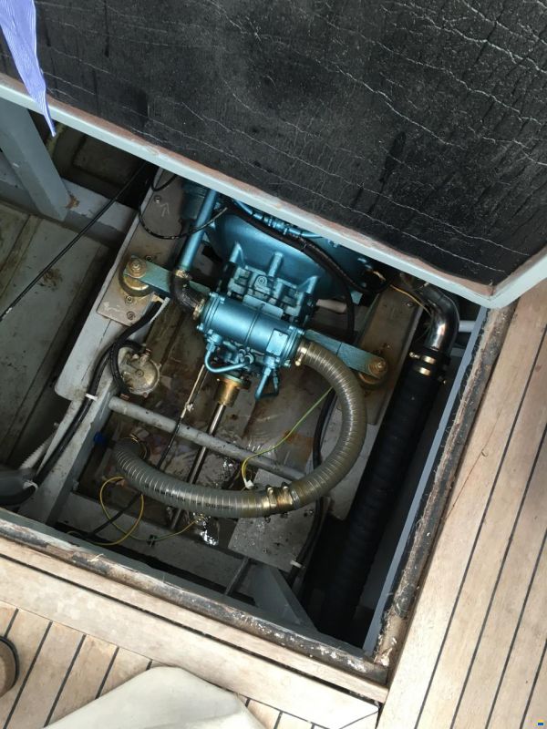 Chris Craft cavalier 30