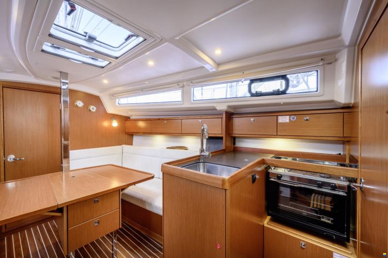 Bavaria 33 Cruiser