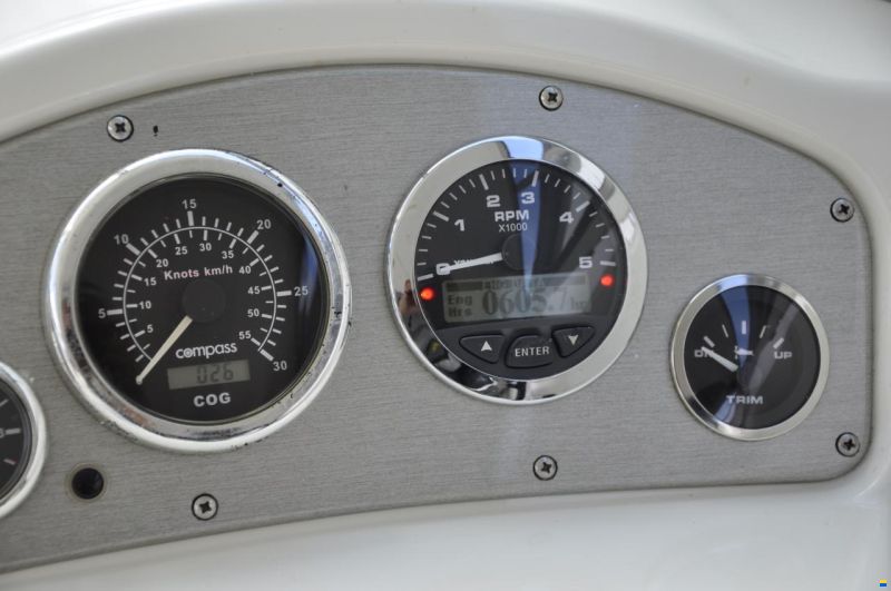 Sea Ray 255 Sundancer