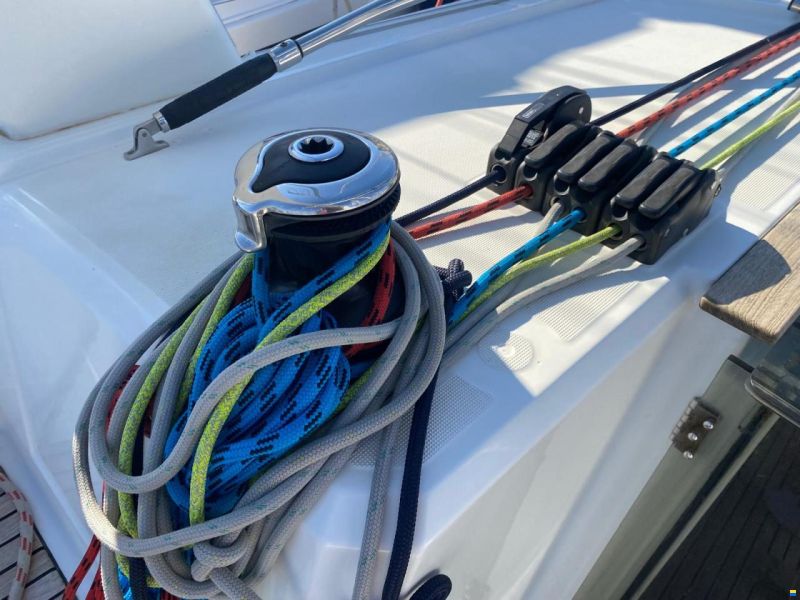 Beneteau oceanis 38.1