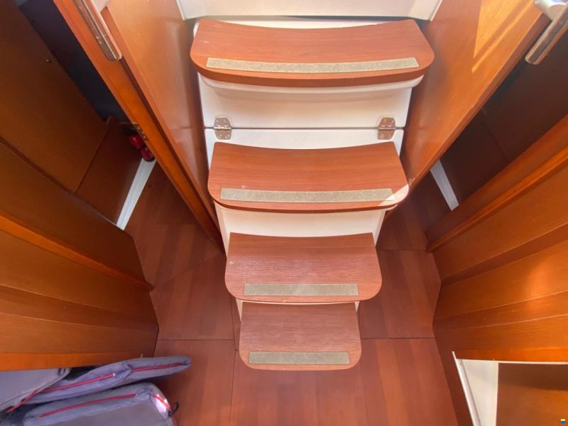 Beneteau oceanis 38.1