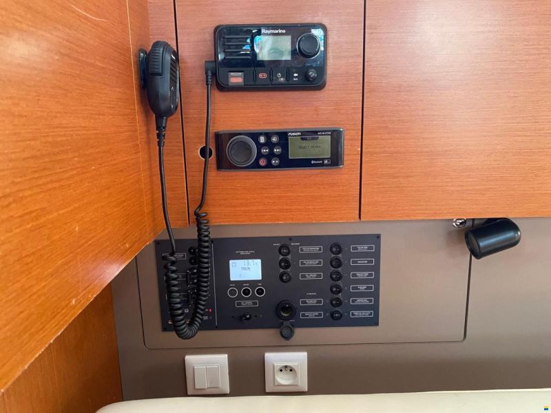 Beneteau oceanis 38.1