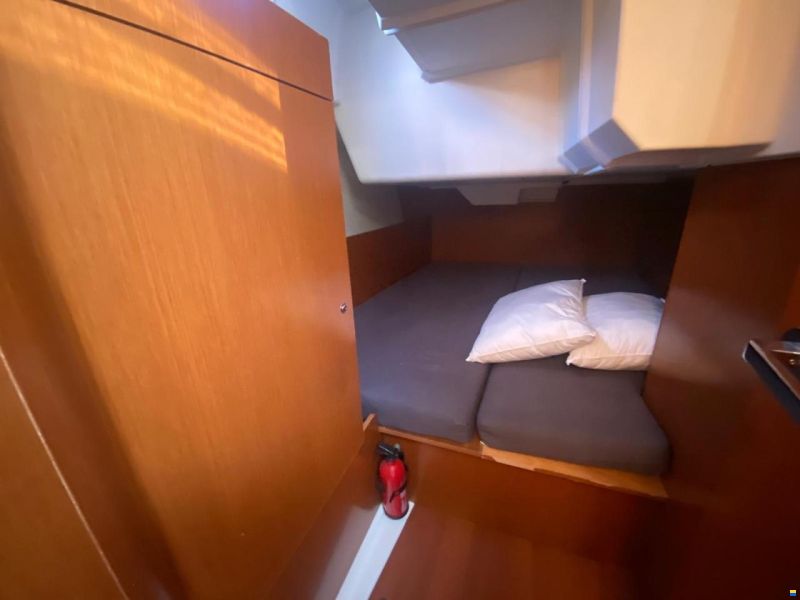 Beneteau oceanis 38.1
