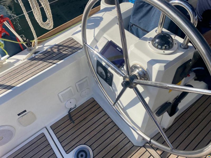 Beneteau oceanis 38.1