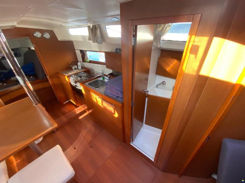 Beneteau oceanis 38.1