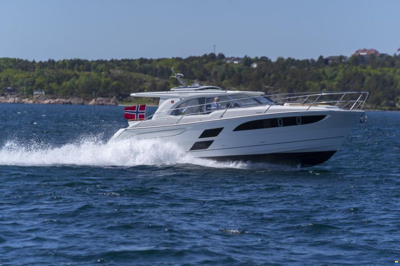 Marex 360 Cabriolet Cruiser