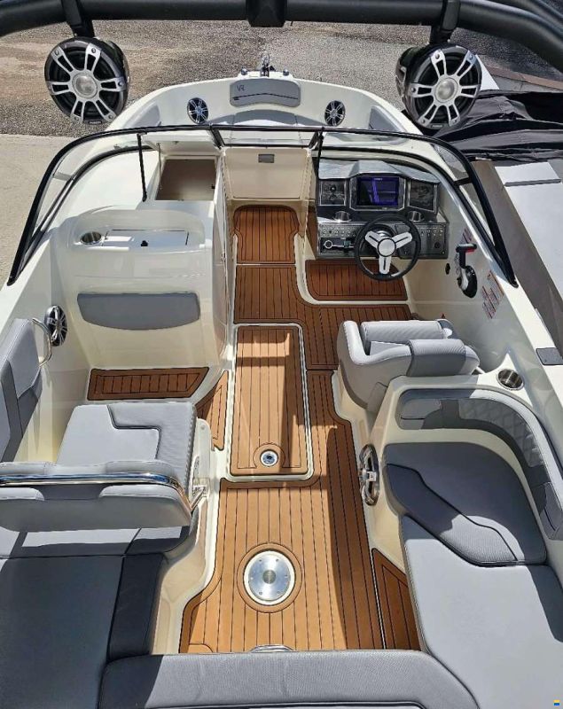 Bayliner VR6E IB 250 PS