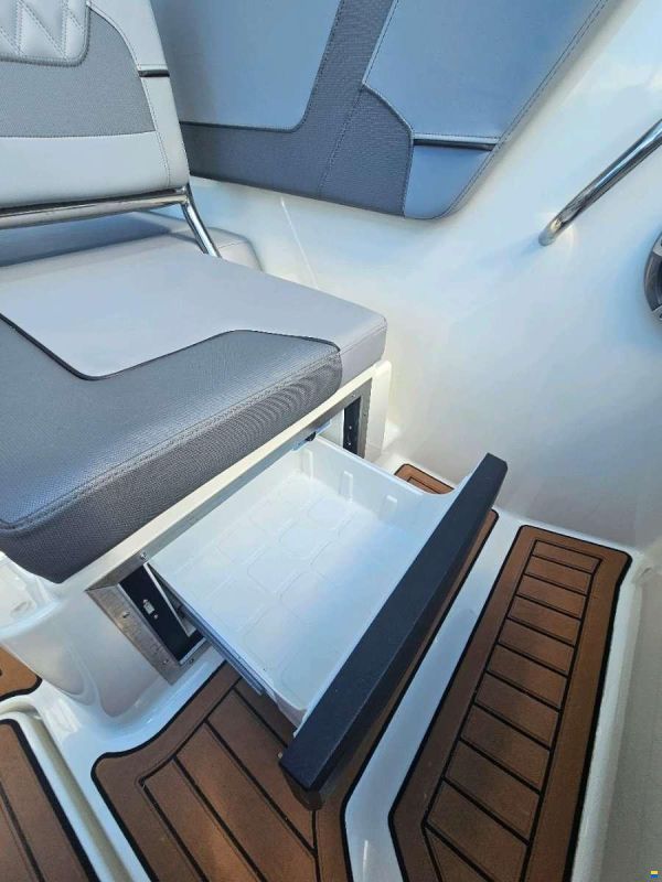 Bayliner VR6E IB 250 PS