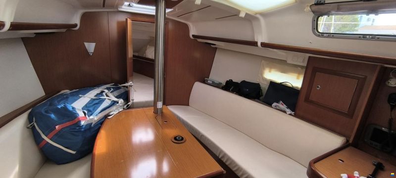 Beneteau Oceanis Clipper 323