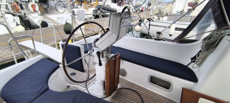 Beneteau Oceanis Clipper 323
