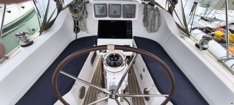 Beneteau Oceanis Clipper 323