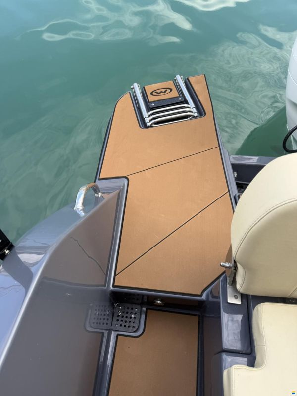 Manara Infinity 28'