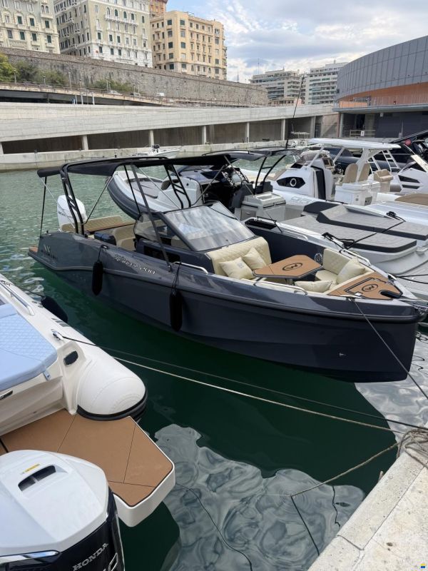 Manara Infinity 28'