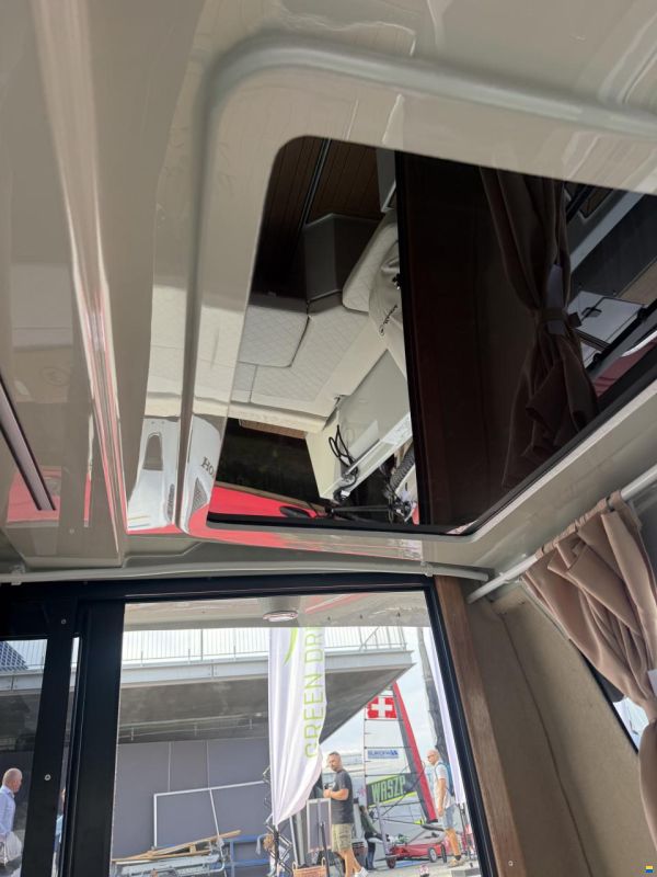 Manara Pilothouse 775 Pleasure