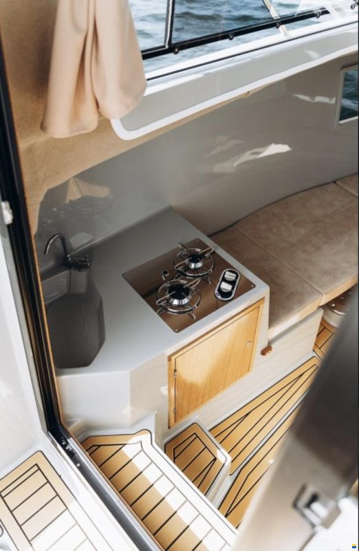 Manara Pilothouse 775 Pleasure
