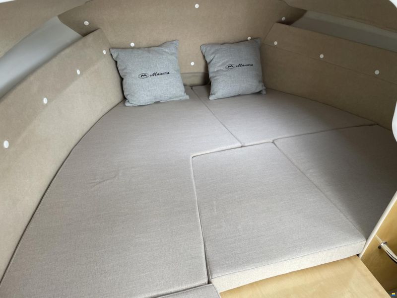 Manara Pilothouse 21'