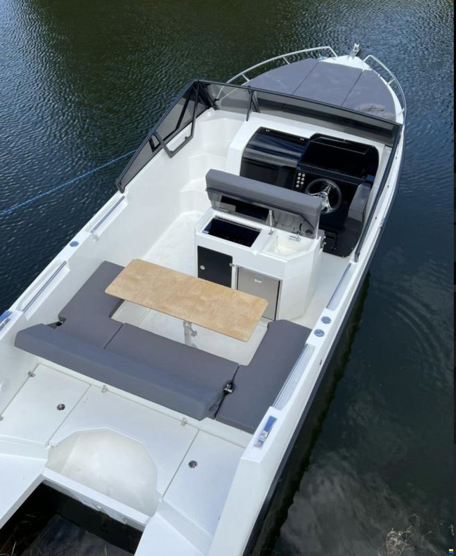 Manara 750 Pleasure