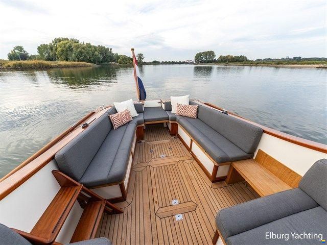 Rapsody 40 Offshore