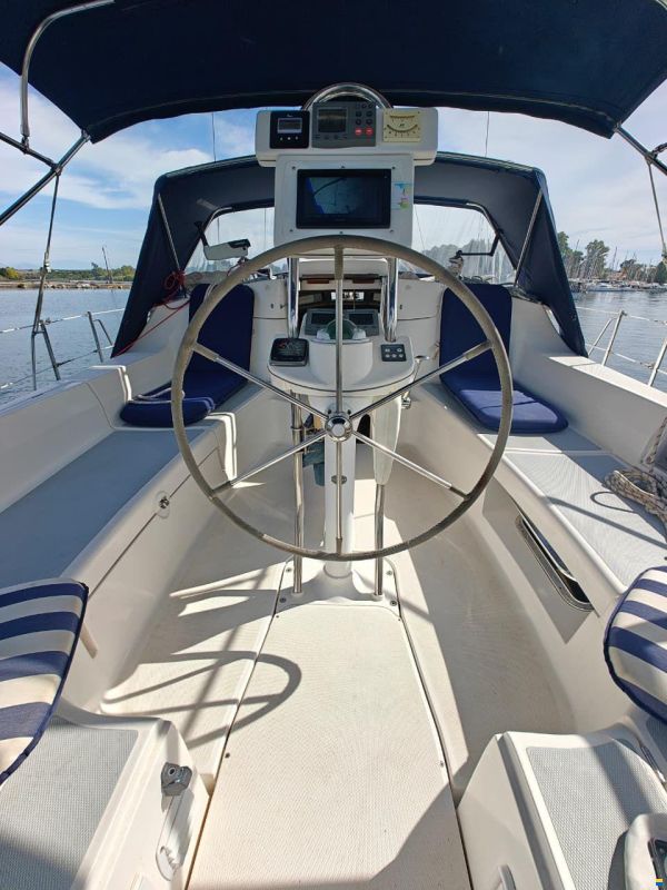 Hunter 44 DS