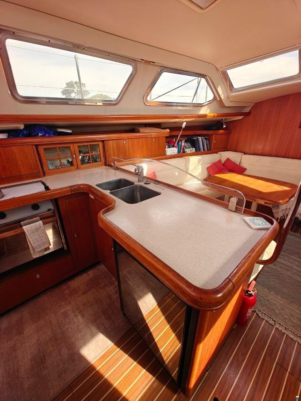 Hunter 44 DS