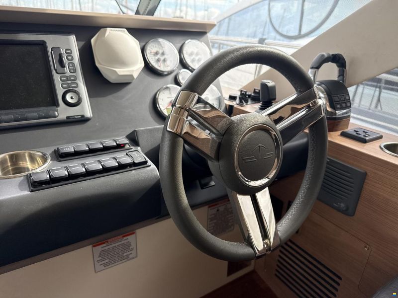 Sealine F42