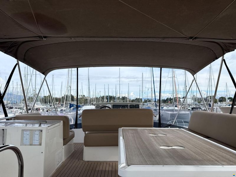 Sealine F42