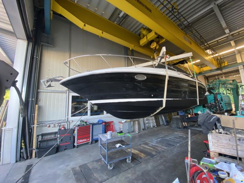 Crownline 260CR