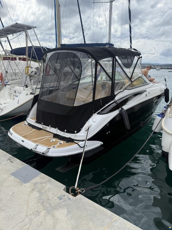 Crownline 260CR