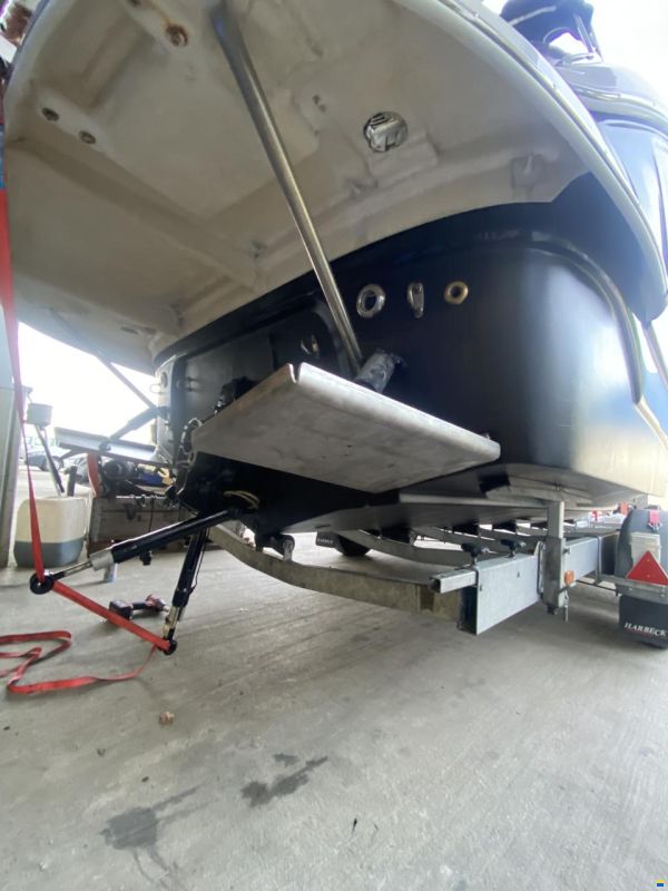 Crownline 260CR