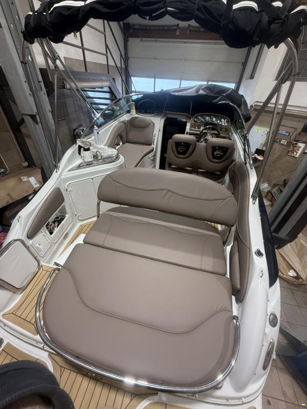 Crownline 260CR