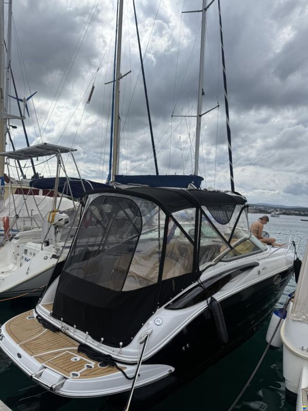 Crownline 260CR